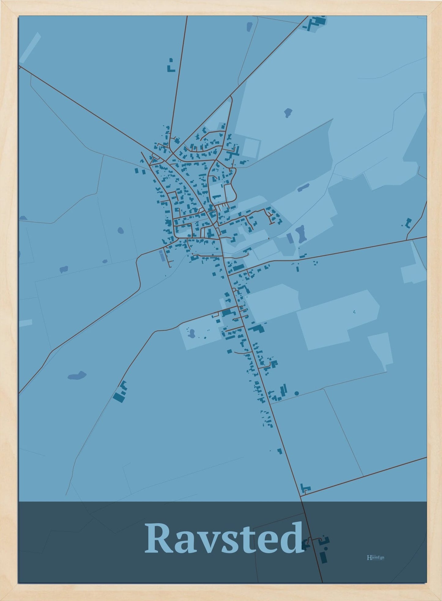 Ravsted plakat i farve pastel blå og HjemEgn.dk design firkantet. Design bykort for Ravsted