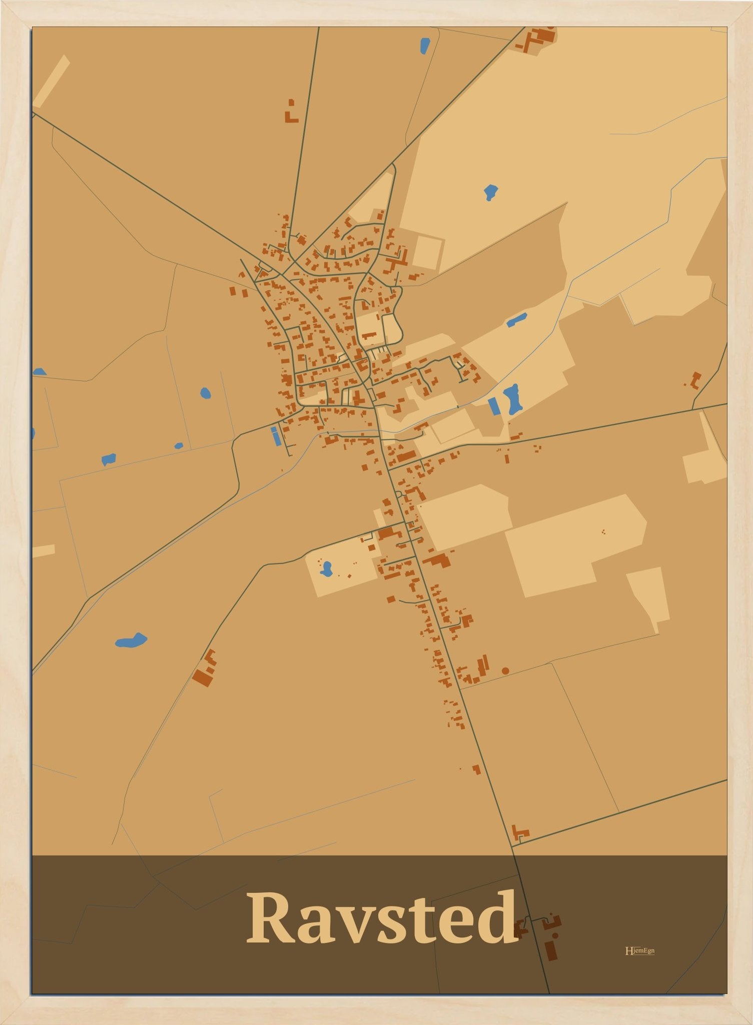 Ravsted plakat i farve pastel brun og HjemEgn.dk design firkantet. Design bykort for Ravsted