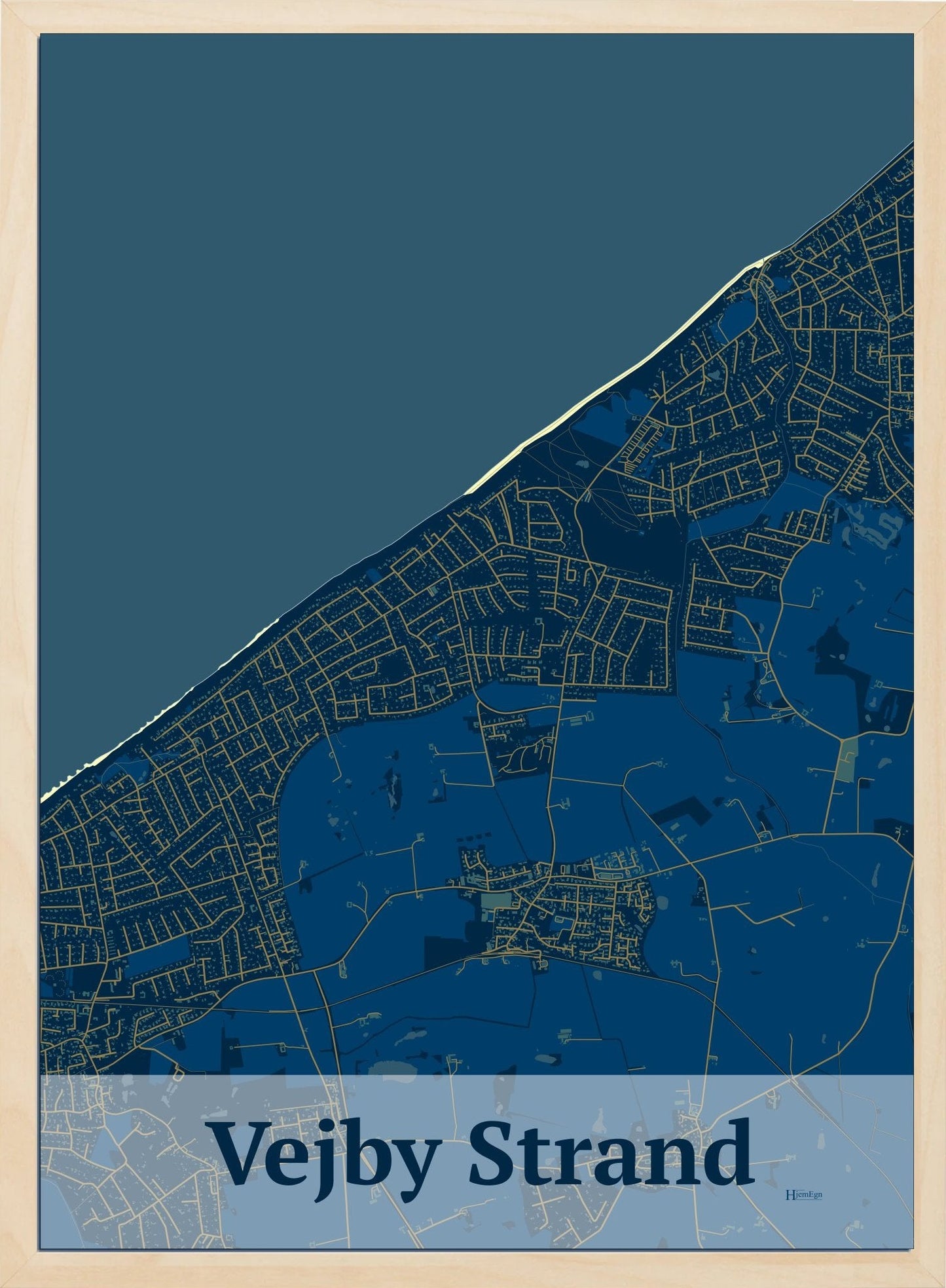 Vejby Strand plakat i farve mørk blå og HjemEgn.dk design firkantet. Design bykort for Vejby Strand